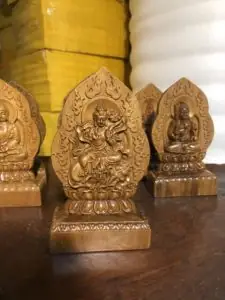 Tượng Phật Bản Mệnh Để Xe Ô Tô