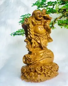 Tượng Phật Di Lặc Để Xe Ô Tô