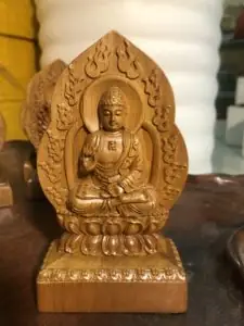 Tượng Phật Bản Mệnh Để Xe Ô Tô