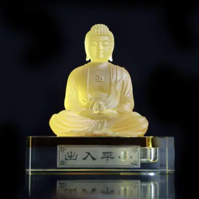 Tượng Để Xe Hình Đức Phật A Di Đà Bằng Lưu Ly Màu Vàng, Cao 11.7cm