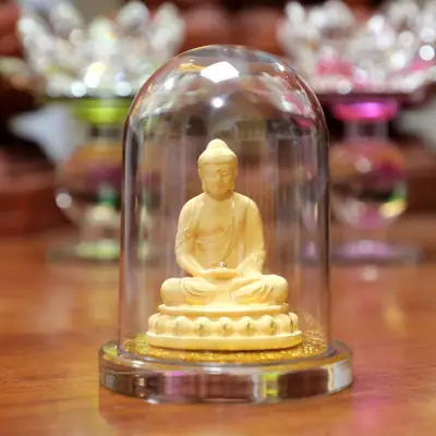 Tượng Bổn Sư Thích Ca Mâu Ni Bằng Nhung Vàng Kim Sa, Cao 11cm, Để Xe Hơi (ô Tô) Hoặc Để Bàn Làm Việc