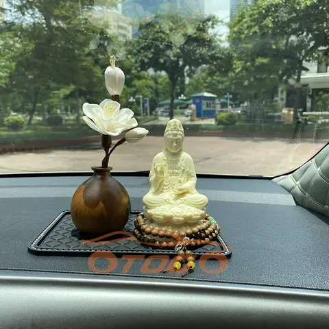 Tượng Quan Âm Để Xe Ô Tô