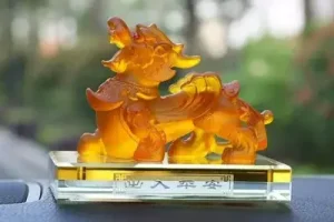 Tỳ Hưu Để Xe Ô Tô: Hướng Dẫn Chọn, Đặt Và Bảo Quản Đúng Phong Thủy