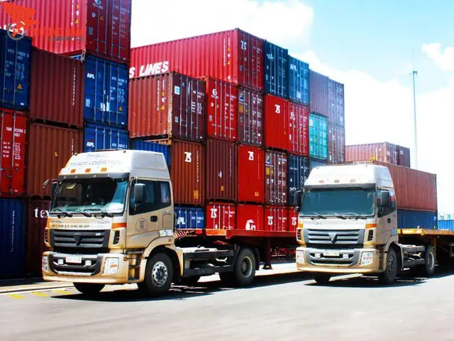 Vận Chuyển Hàng Hóa Bằng Container