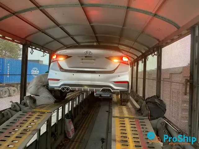 Dịch Vụ Vận Chuyển Ô Tô Bằng Lồng Đường Sắt