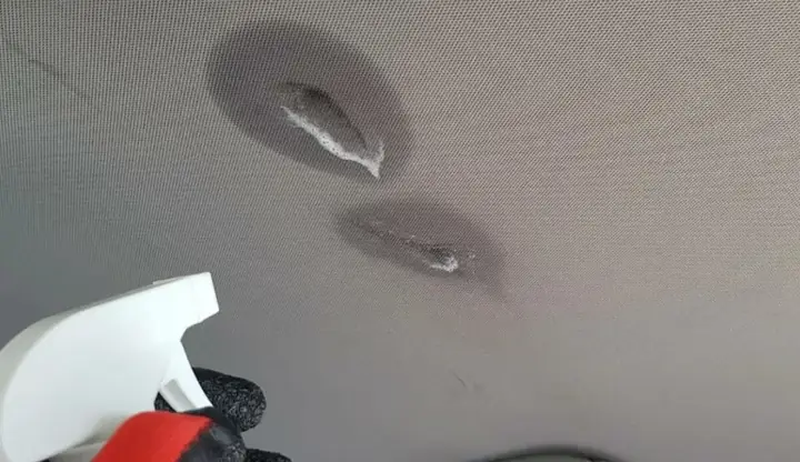 Với Trần Xe Ô Tô Ít Bụi Bẩn