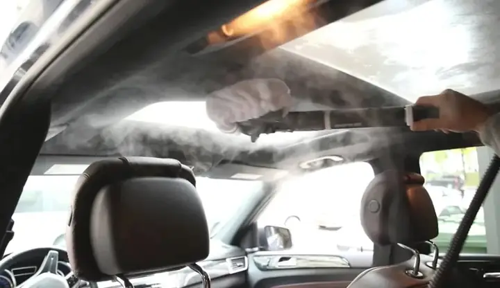 Với Trần Xe Ô Tô Cực Kỳ Bẩn