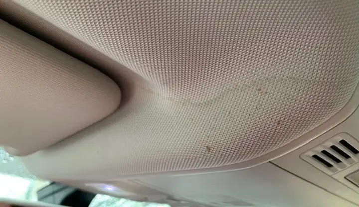 Với Trần Xe Ô Tô Xuất Hiện Một Số Vết Bẩn, Vết Ố Nhỏ