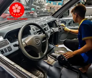 Tại Sao Nên Vệ Sinh Nội Thất Ô Tô Xe Hơi ?