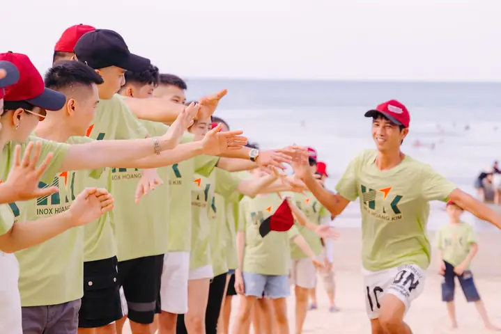 Ngày 1: Hà Nội - Vinh - Hà Tĩnh - Du Lịch Biển Thiên Cầm (ăn T, T).