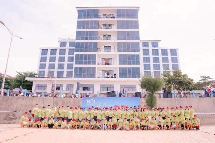 Ngày 2: Biển Thiên Cầm - Team Building - Tắm Biển (ăn S, T, T).