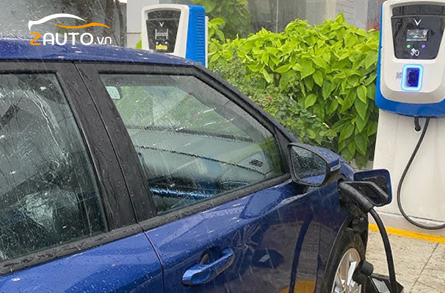 Yếu tố ảnh hưởng đến số điện tiêu thụ khi sạc đầy xe VF 5