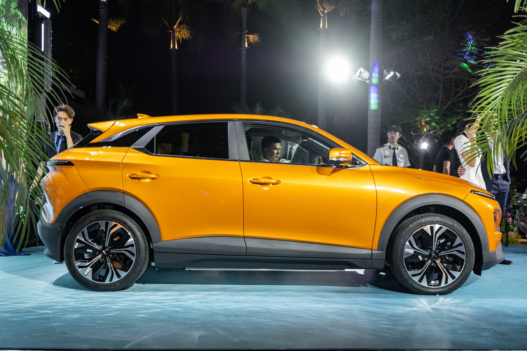 Tư Vấn Chọn Mua VinFast VF 6: Nên Chọn Bản Base, Plus Hay Thuê Pin?