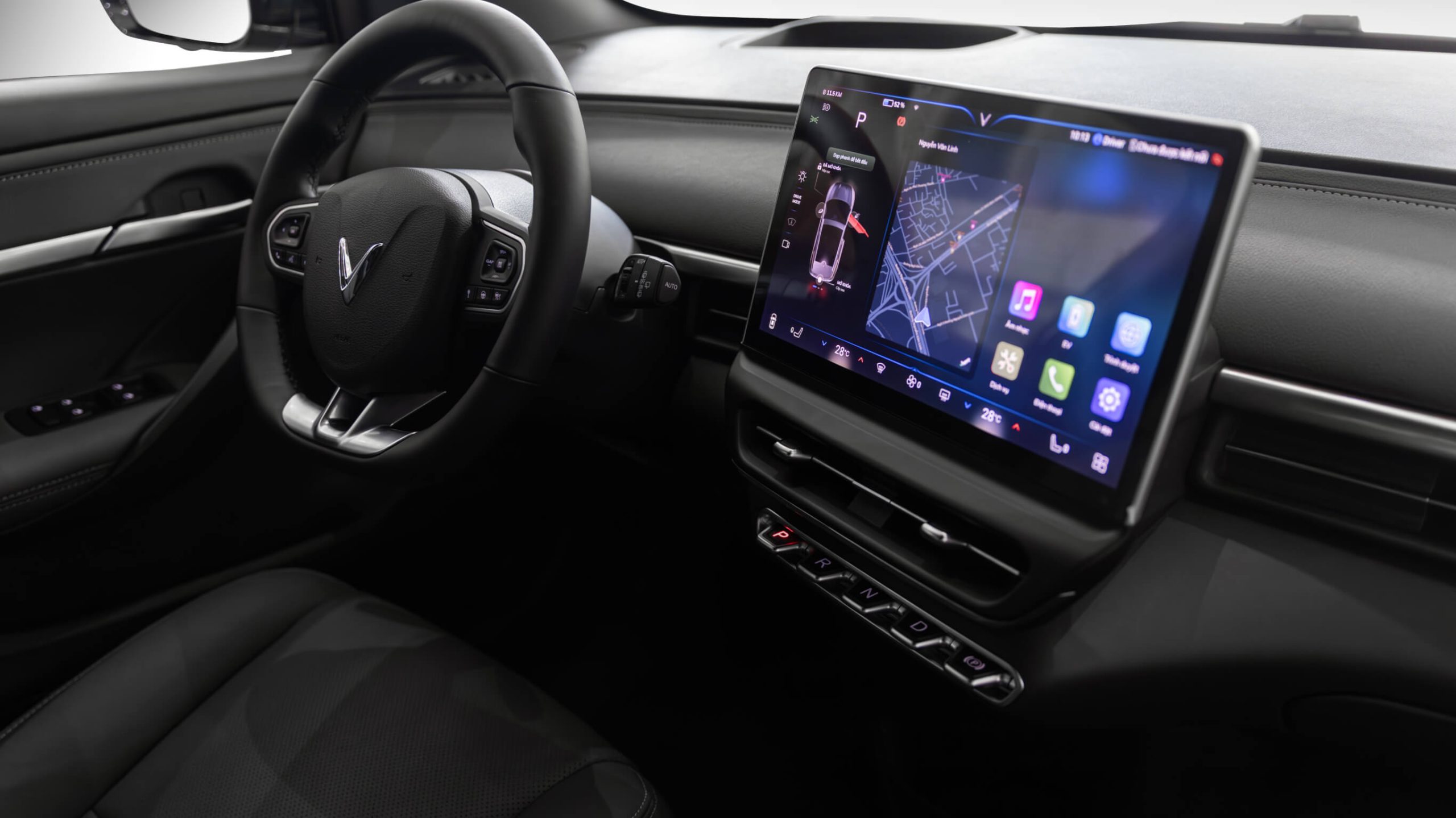 VF6 Màu Đen: Nội Thất, Tiện Nghi và Công Nghệ An Toàn