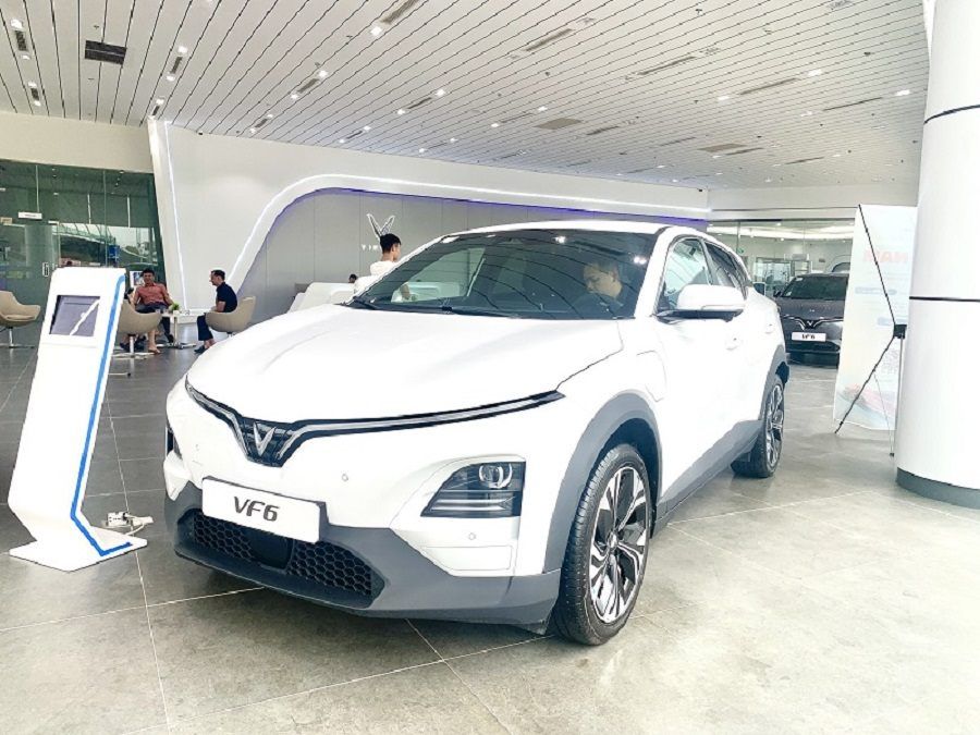 VF6 Plus Trắng: Đánh Giá Từ Chuyên Gia và Người Dùng Thực Tế