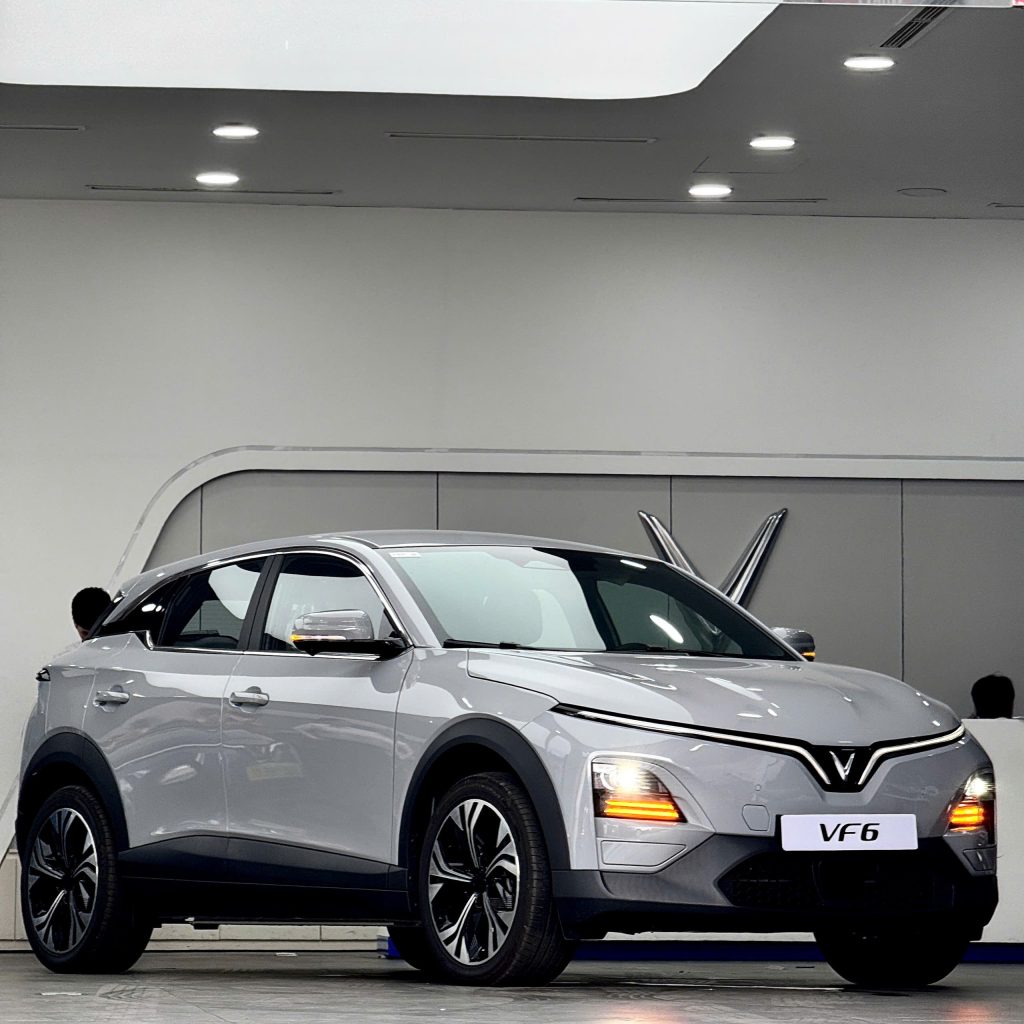 VF 6 Xám: Đánh Giá Chi Tiết Thiết Kế Ngoại Thất và Nội Thất.