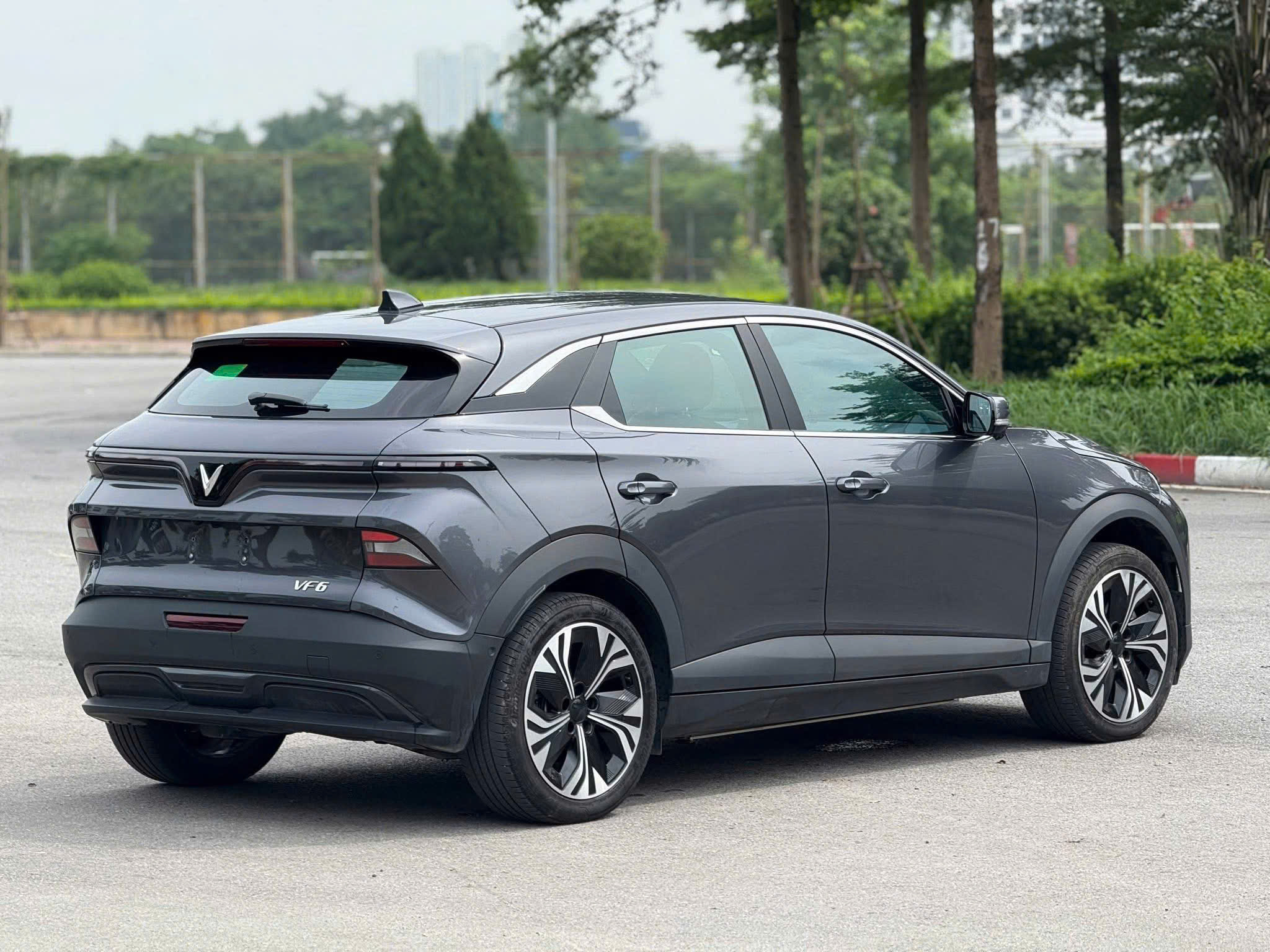 Giá Lăn Bánh VF 6 Xanh Rêu Và Ưu Đãi Mới Nhất: Cập Nhật 2024