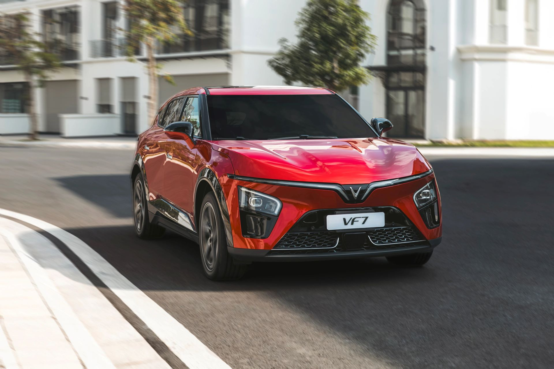 Đánh giá chi tiết thông số mã lực VF7 so với các đối thủ trong phân khúc SUV điện