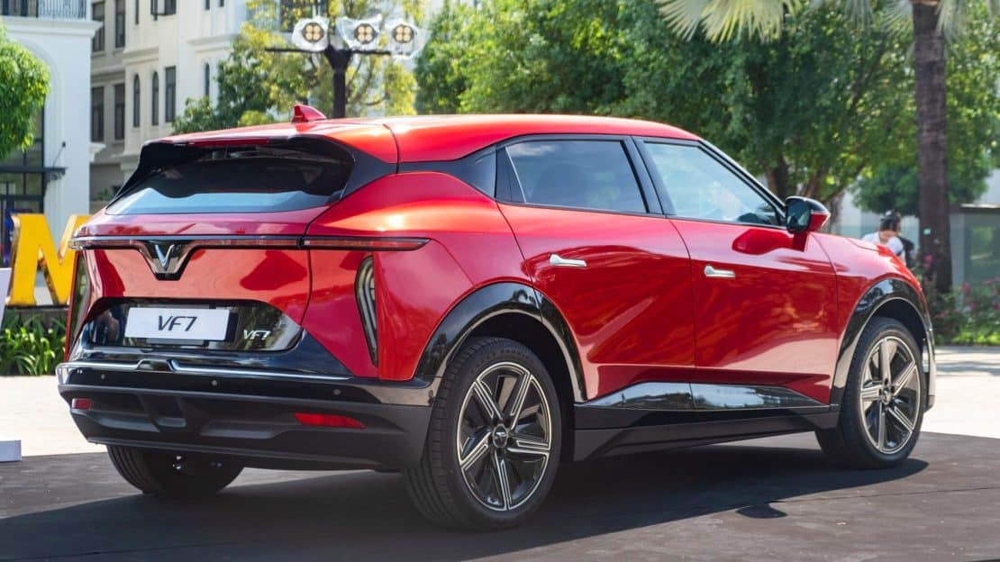 Mẹo tăng quãng đường di chuyển của VinFast VF7: Lái xe thông minh, bảo trì đúng cách.