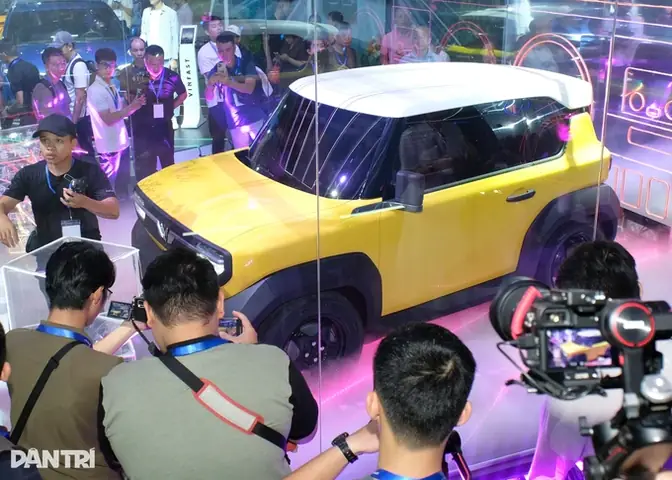Diện Kiến Bộ Ba Ô Tô Điện Vinfast Mới Ra Mắt, Xe Mini Vf 3 Là Tâm Điểm