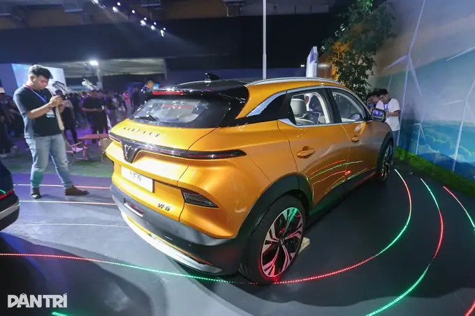 Diện Kiến Bộ Ba Ô Tô Điện Vinfast Mới Ra Mắt, Xe Mini Vf 3 Là Tâm Điểm