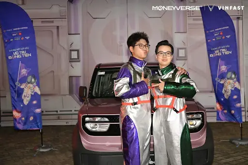 Vinfast Trao Tặng Xe Ô Tô Vf 3 Cho Quán Quân Vũ Trụ Đồng Tiền 2024 - Ảnh 4.