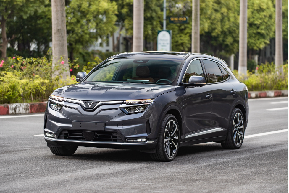 Thiết Kế Ngoại Thất VinFast VF 8: Đột Phá Hay Kế Thừa?