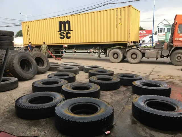 Mua Bán Vỏ Xe Ô Tô Cũ Giá Sỉ Cho Gara Và Công Ty Vận Tải Tại Bình Dương