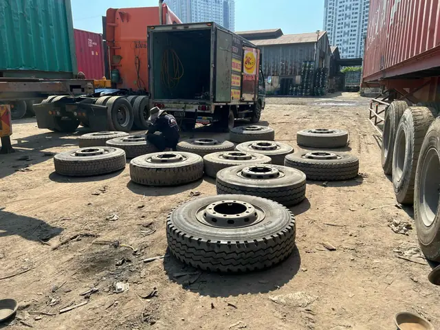 Mua Bán Vỏ Xe Ô Tô Cũ Giá Sỉ Cho Gara Và Công Ty Vận Tải Tại Bình Dương