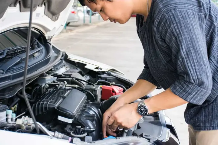 Dựa Trên Tuổi Thọ Động Cơ Để Đoán Vòng Đời Xe