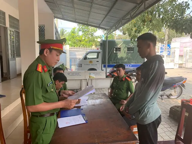 Vụ Án Phạm Đông Cướp Xe Ô Tô