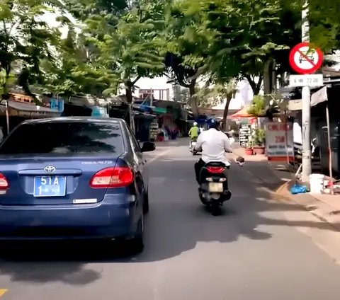 Xe Biển Xanh Đi Vào Đường Cấm Ô Tô: Quy Định, Hậu Quả Và Giải Pháp