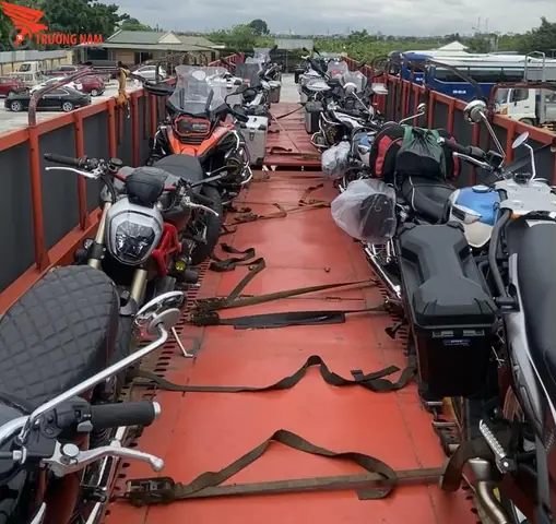 Các Loại Xe Chở Bằng Xe Lồng Chuyên Dùng