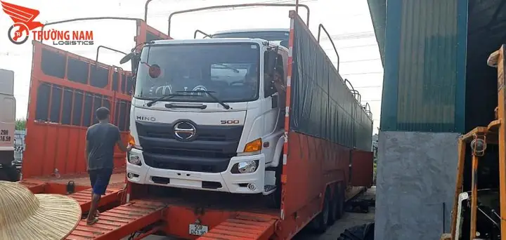 Xe Lồng Chở Ô Tô Là Gì?