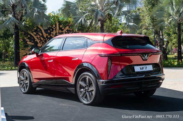 Xe điện VinFast VF 7: Đánh giá chi tiết từ A đến Z