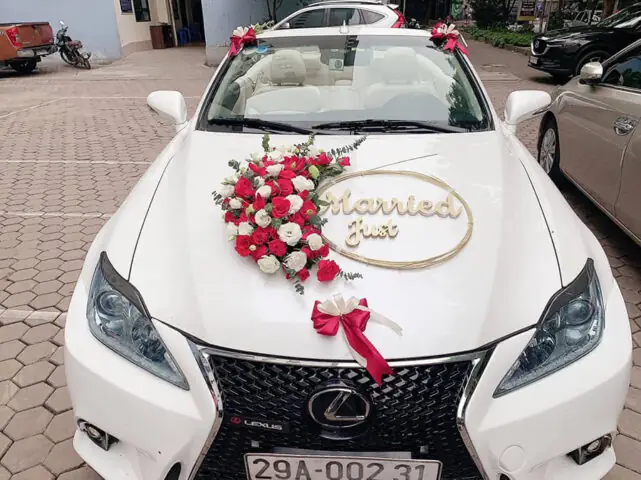Xe Ô Tô Hoa Đẹp Png Là Gì Và Vì Sao Lại Quan Trọng Trong Ngày Cưới?