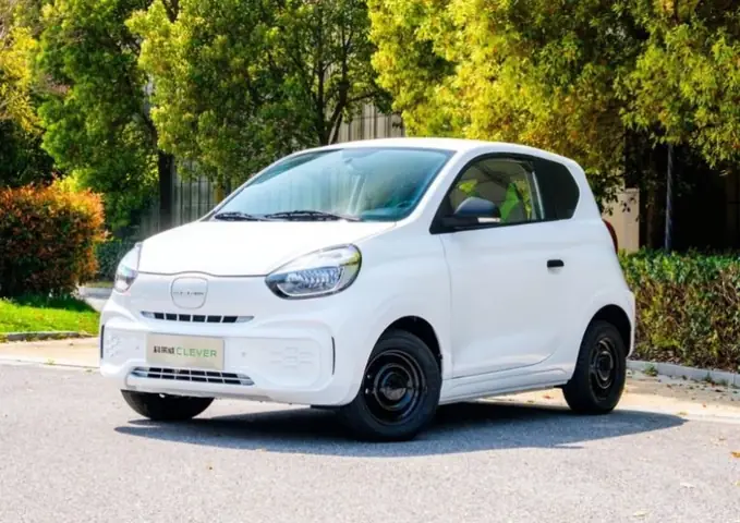 Xe Điện 2 Chỗ Roewe Clever – Khoảng 156 Triệu Vnđ
