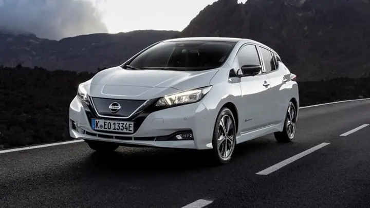Ô Tô Điện Nissan Leaf
