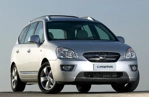 Kia Carens 2.0 At (2016 – 2018)