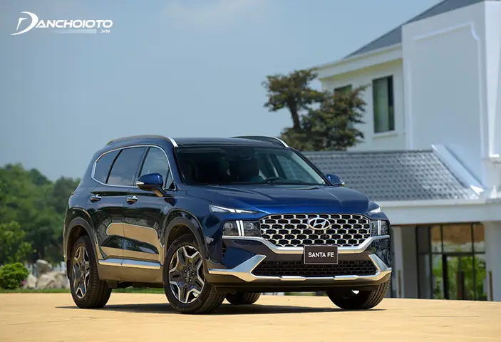 Hyundai Santafe (hạng D)