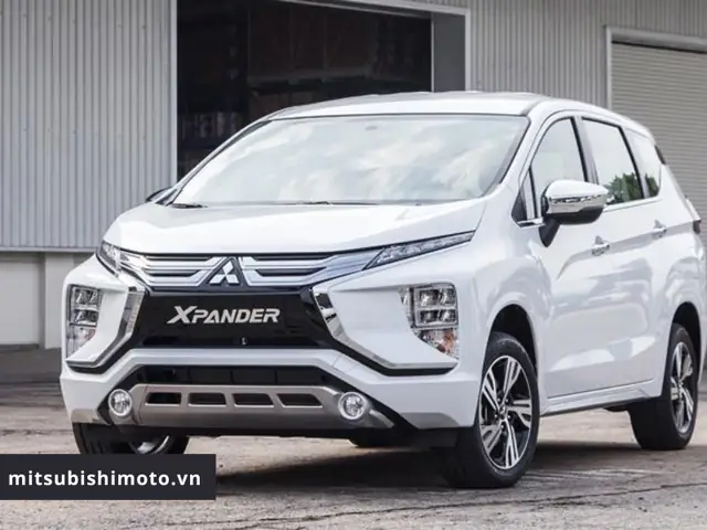 Mitsubishi Xpander At