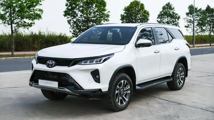 Toyota Fortuner (giá Từ 1.026 - 1.442 Triệu Đồng)