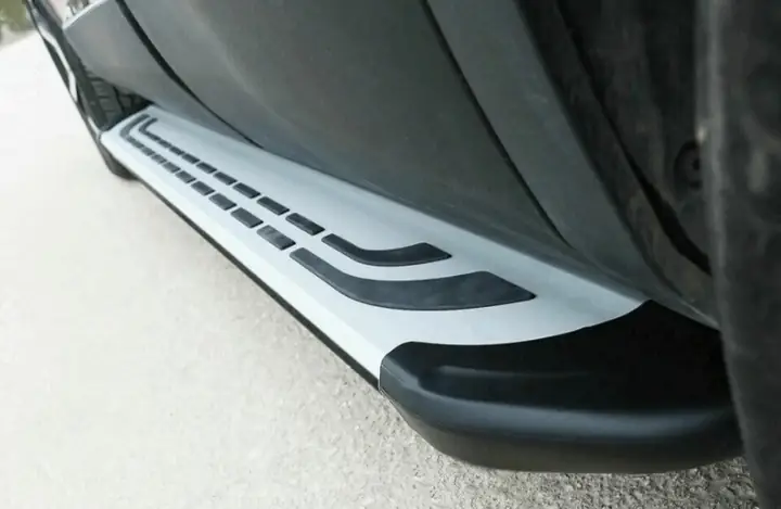 Bậc Lên Xuống Ô Tô Audi A8