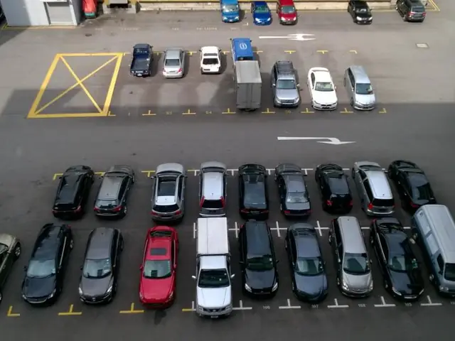 Lưu Ý Về Việc Đỗ Và Trông Giữ Xe Ô Tô