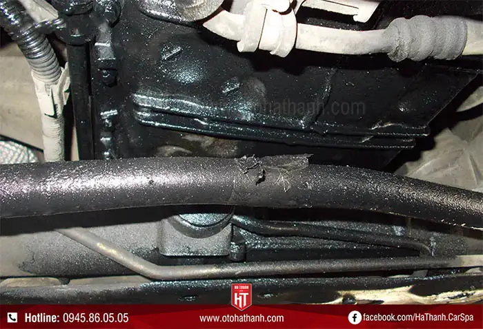 Các Nguyên Nhân Chính Dẫn Đến Xe Ô Tô Bị Chảy Dầu Phanh Chân
