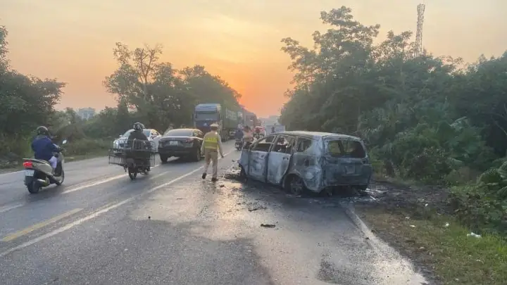 Xe Ô Tô Bị Cháy Mặt Máy: Nguyên Nhân, Dấu Hiệu Và Cách Khắc Phục
