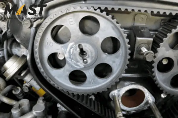 Đứt Dây Curoa Xe Ô Tô Thì Nên Thay Ở Đâu?