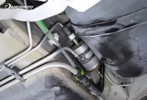 Nhiên Liệu Cấp Vào Buồng Đốt Không Đủ