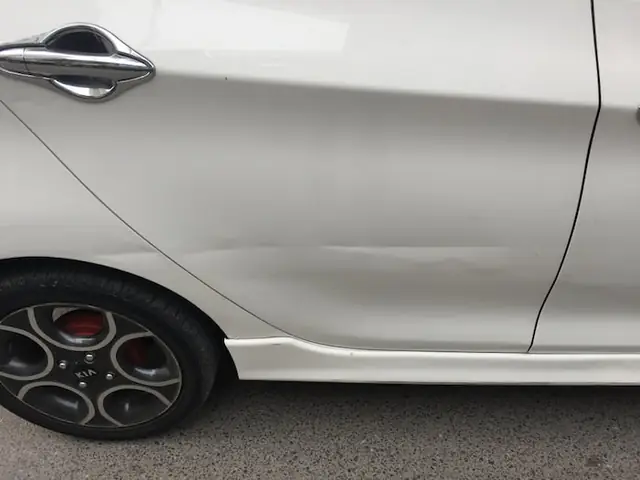 Xe Ô Tô Bị Móp Nhẹ – Có Đáng Quan Ngại ?