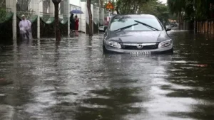 Những Ngày Qua, Giông Bão Và Mưa Rào Là Nỗi Ám Ảnh Của Cánh Tài Xế Khi Tham Gia Giao Thông Tại Các Cung Đường Dễ Ngập. Bởi, Nước Không Chỉ Ảnh Hưởng Đến Hệ Thống Điện, Làm Bẩn Nội Thất Mà Nghiêm Trọng Hơn Còn Gây Hư Hỏng Động Cơ Khi Tràn Vào Buồng Đốt; Xảy Ra Hiện Tượng Thủy Kích.